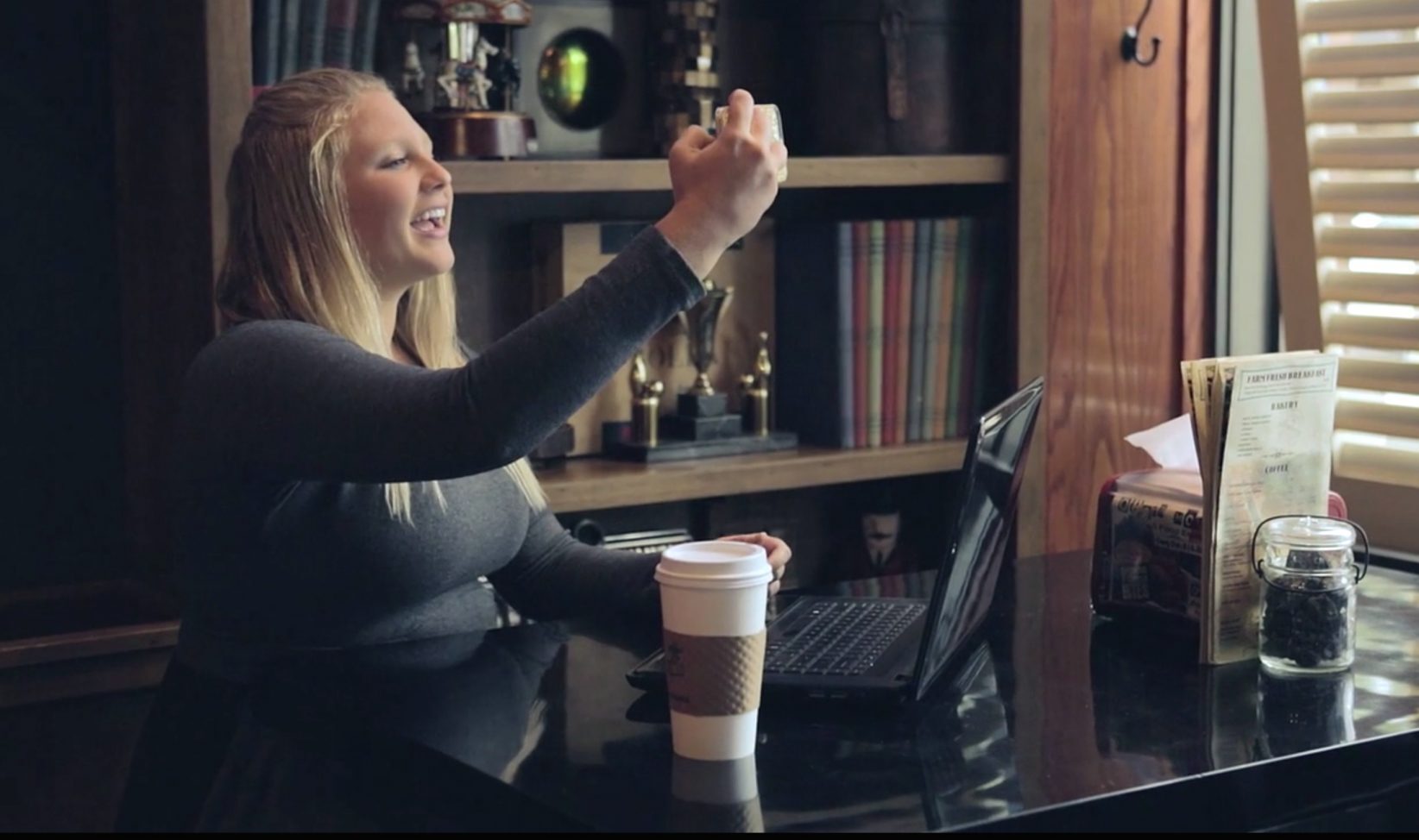 A Video Fizz user records a  video message. 