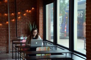 Plexpod River Market