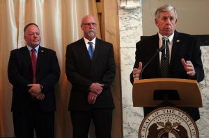 Missouri Gov. Mike Parson border war kc