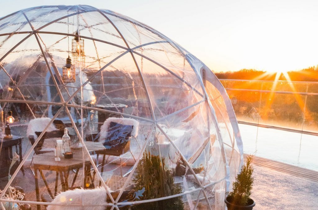 Nine Zero One Igloo Bar at The Fontaine Hotel