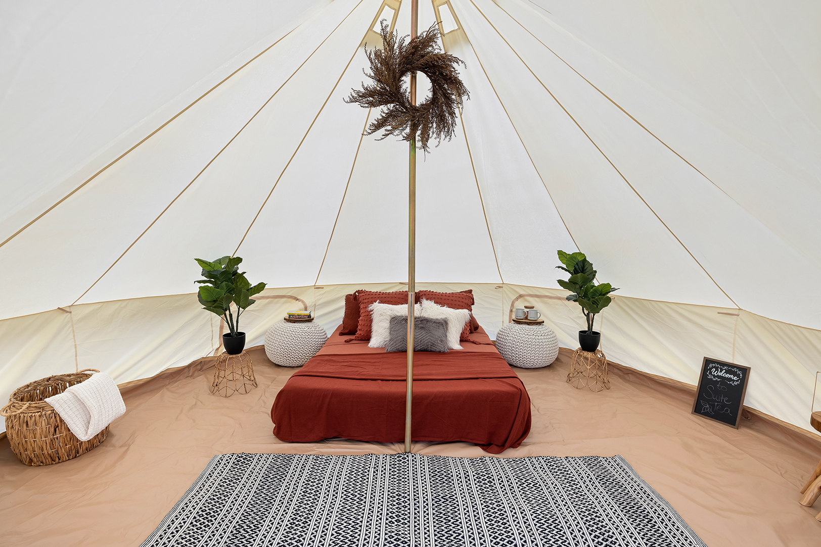 Watkins C Ranch Suite Tea 05