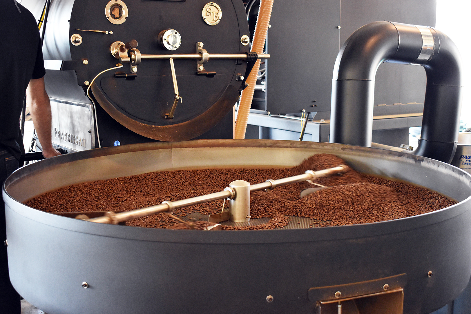 Messenger Coffee interior 2021