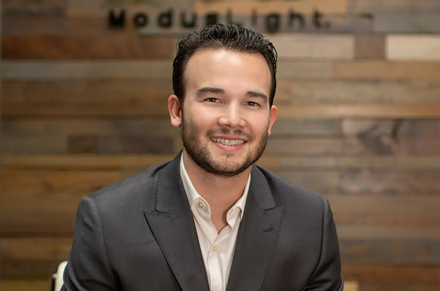 Kyle Davis, Modus Light