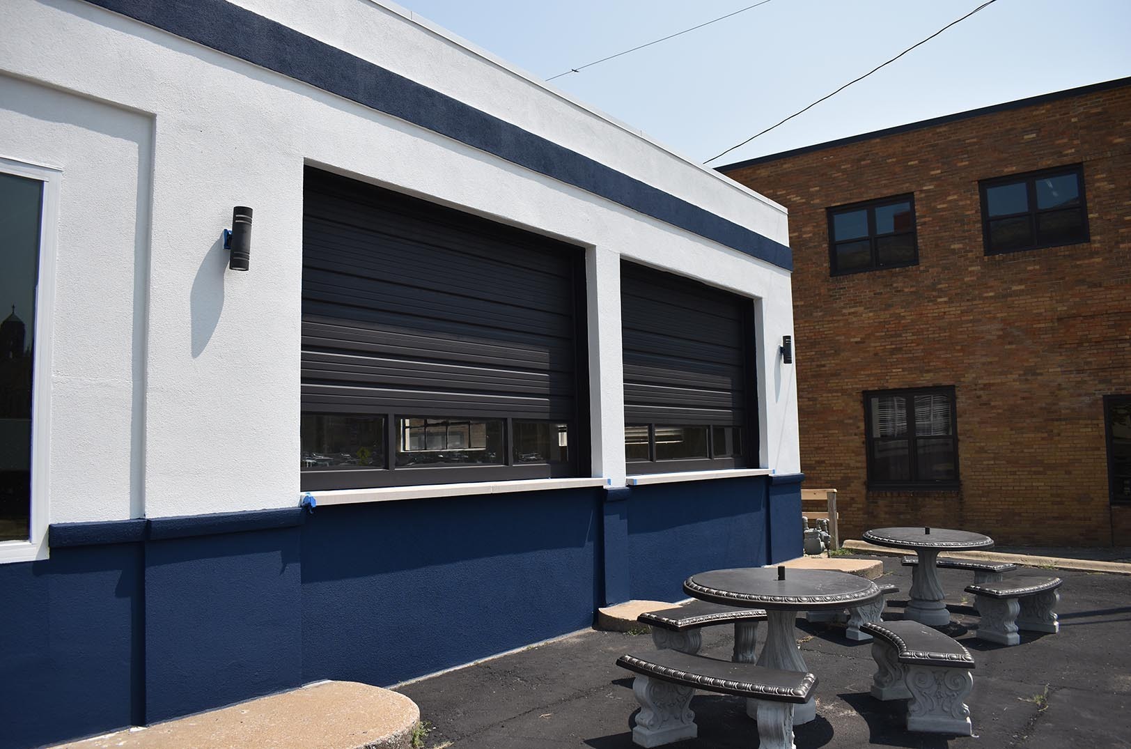 Kinship Cafe exterior 02