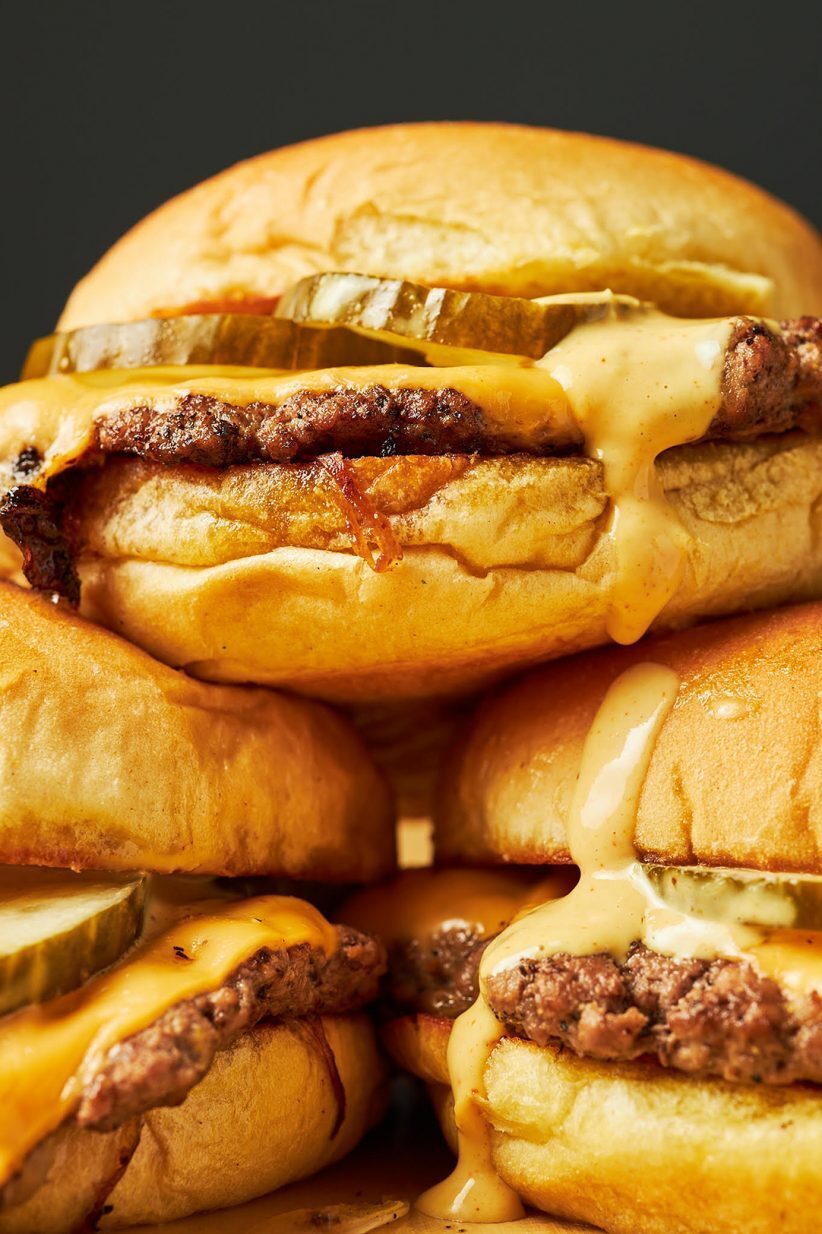 Cosmo Burger Pilsen Photo Co-Op 03 Cosmo Burger; photo courtesy of Pilsen Photo Co-Op