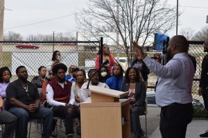 GIFT grand opening 07