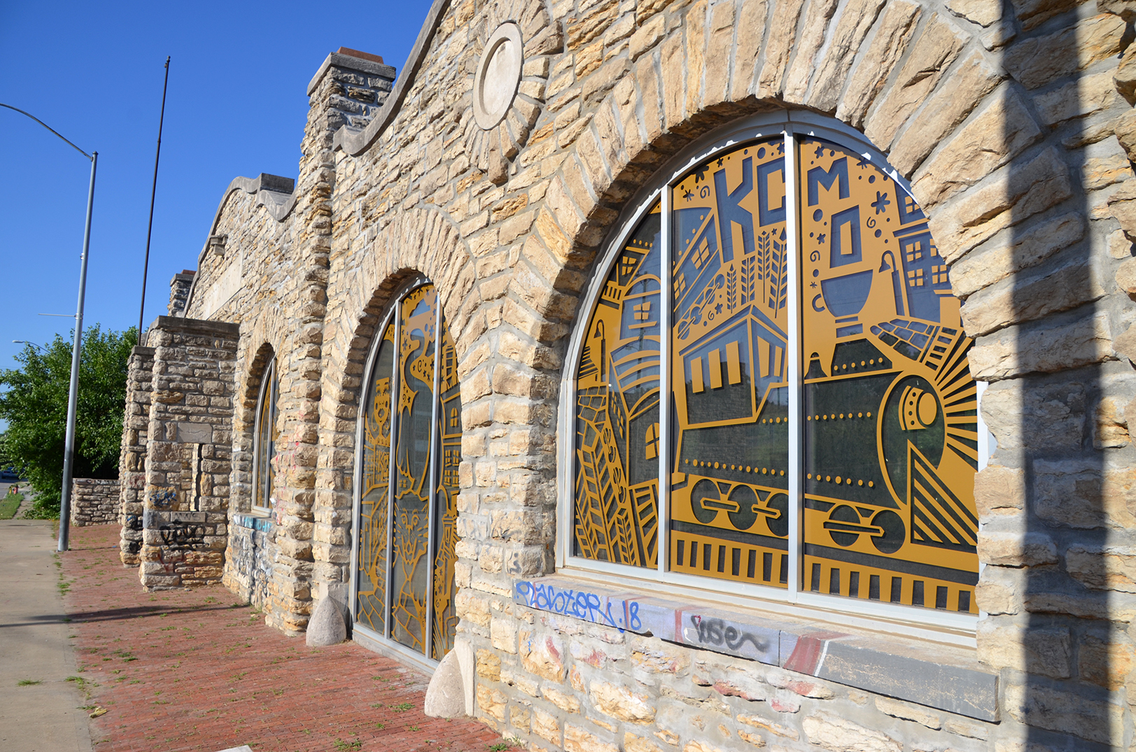 2000 Vine Street, July 2022