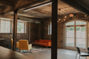 2000 Vine interior 08