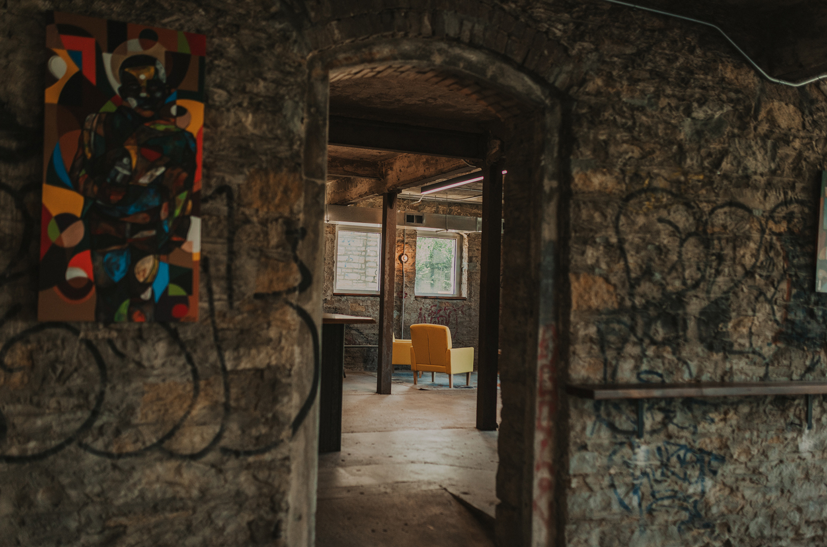 2000 Vine interior 09