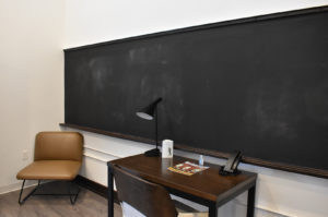 Leavenworth Local Hotel 08