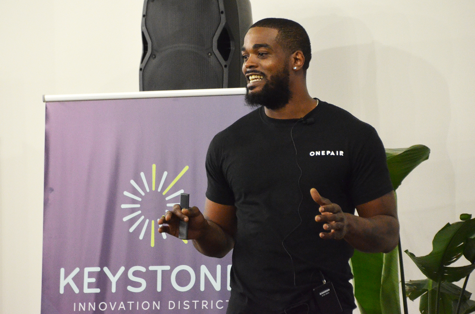 Jerren Thornhill, One Pair, at the demo day for the LaunchKC Social Venture Studio