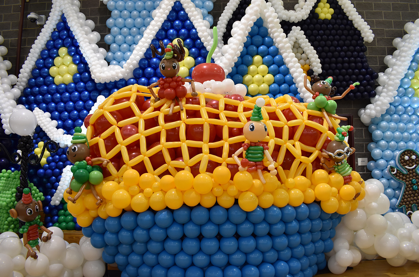 Big Balloon Build 05