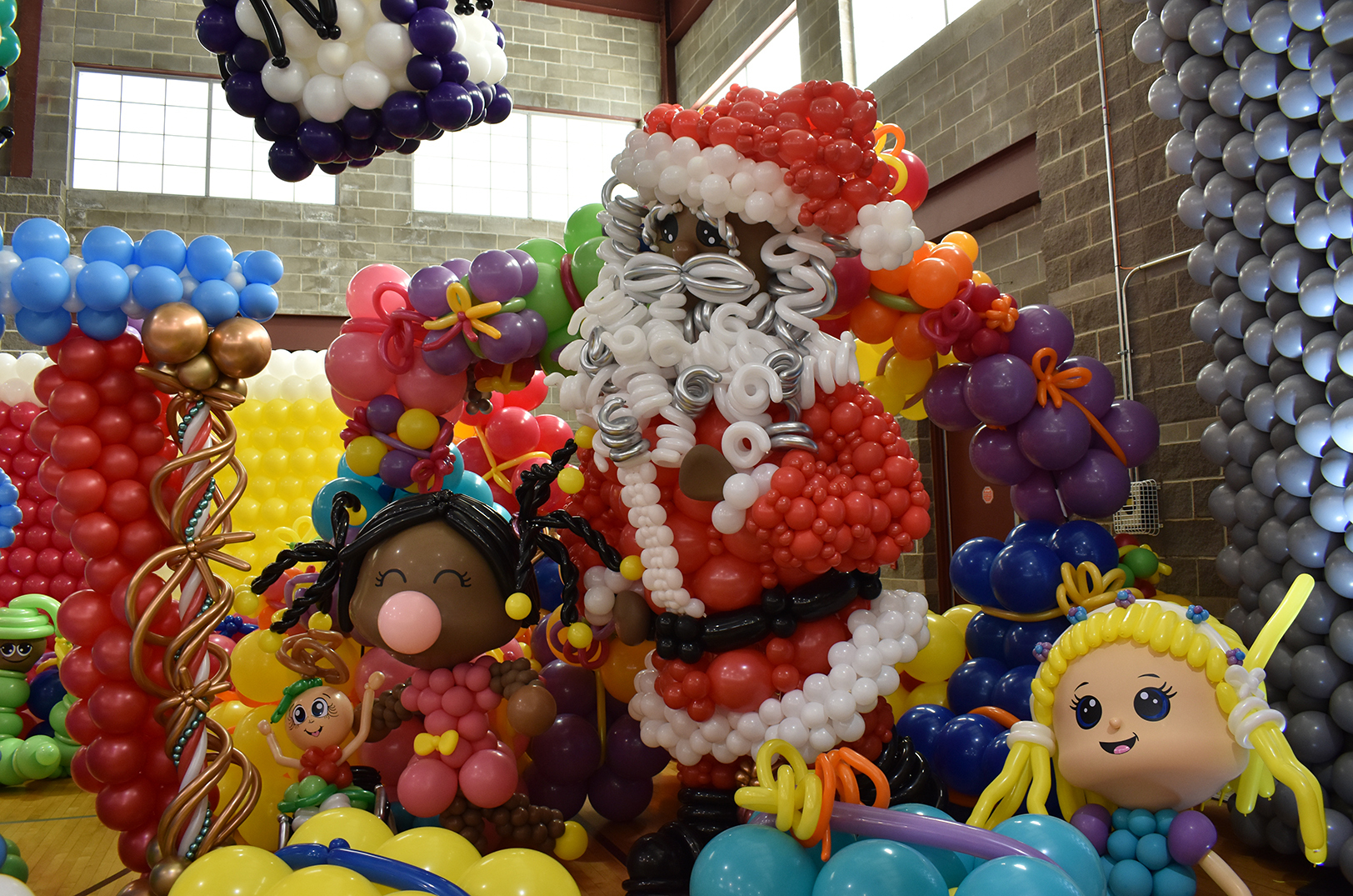 Big Balloon Build 08