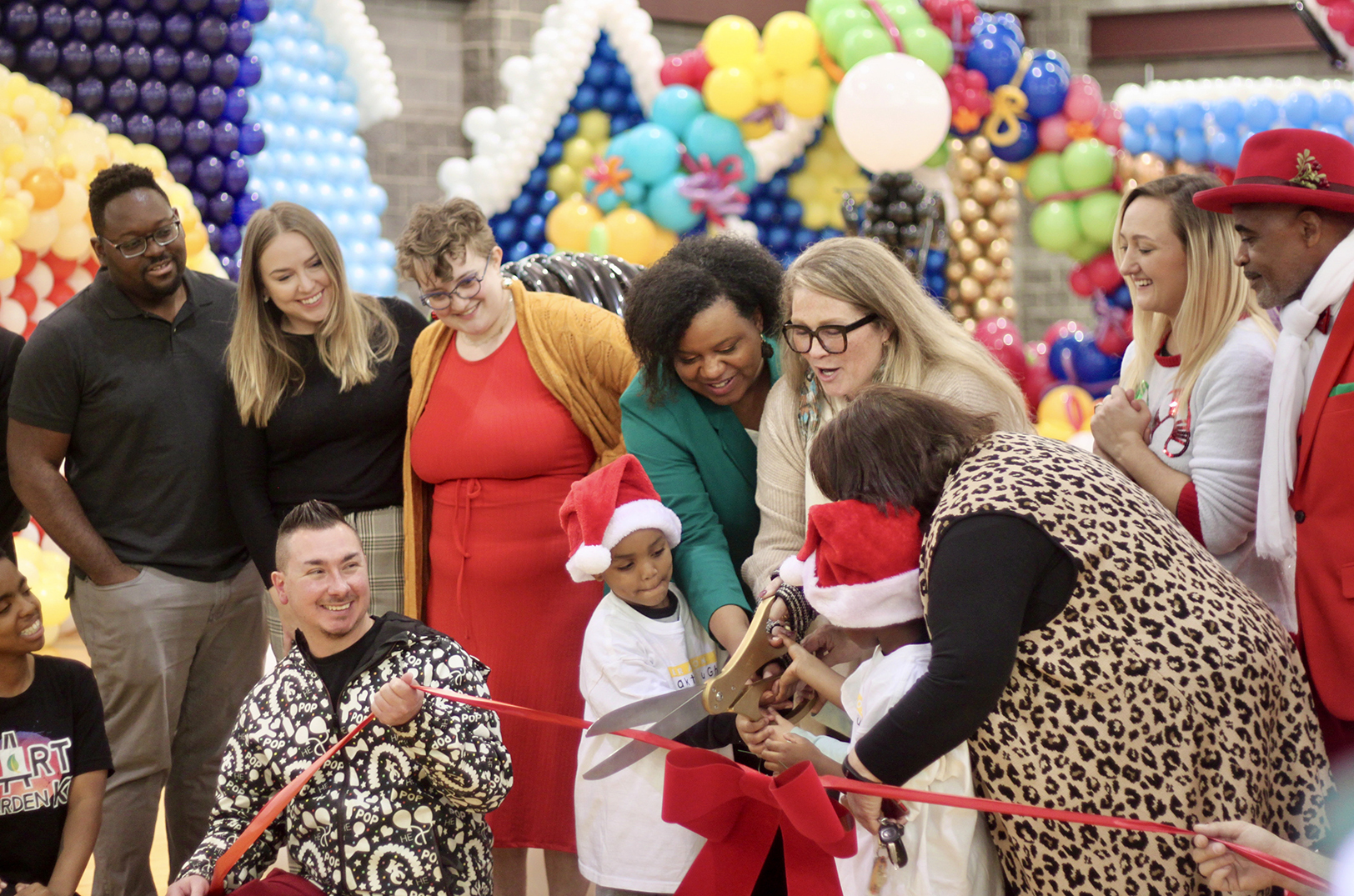 Big Balloon Build Ribbon Cutting 02