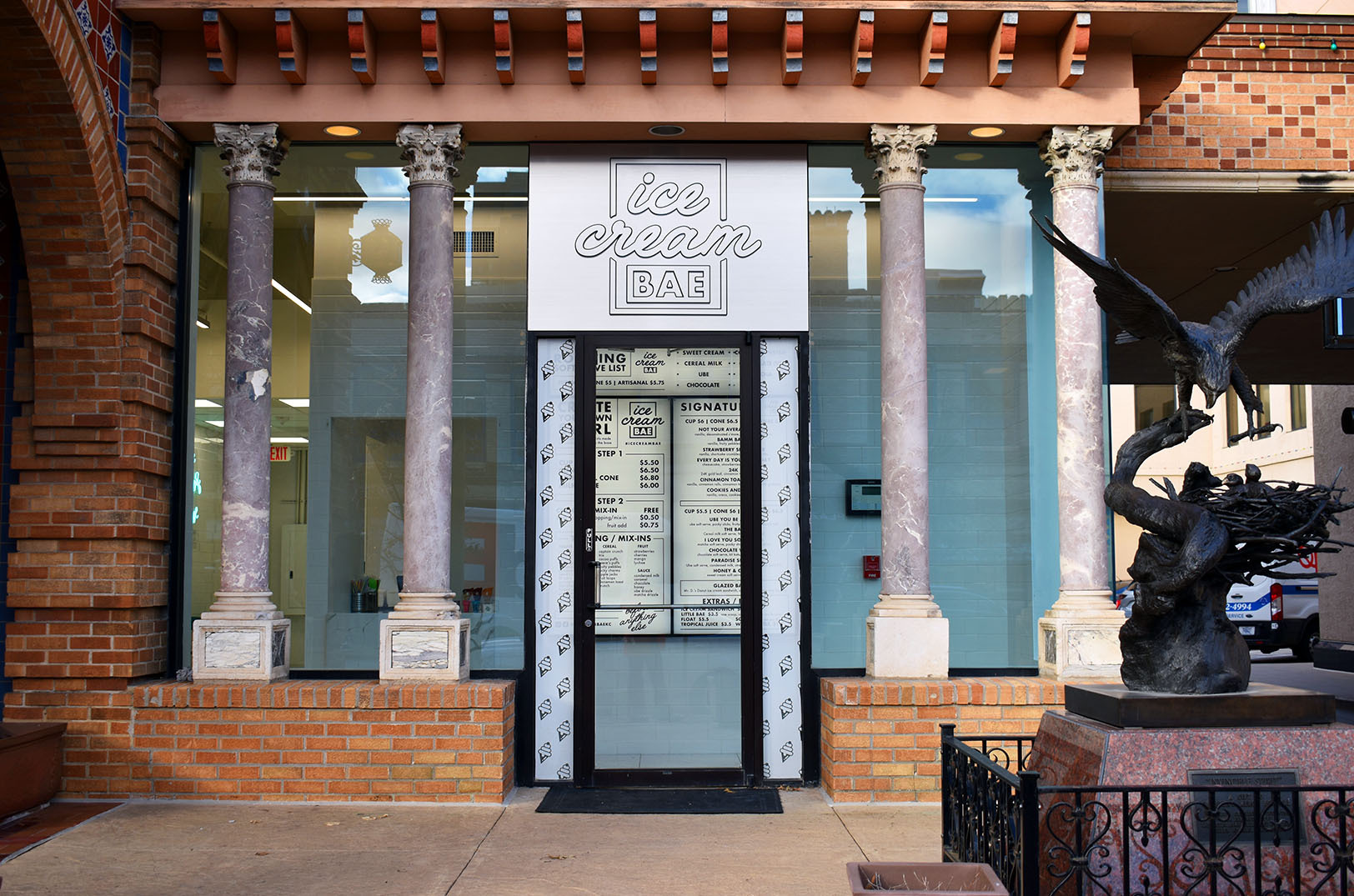 Ice Cream BAE on the Country Club Plaza, 418 Nichols Road, Kansas City; photos by Channa Steinmetz, Startland News