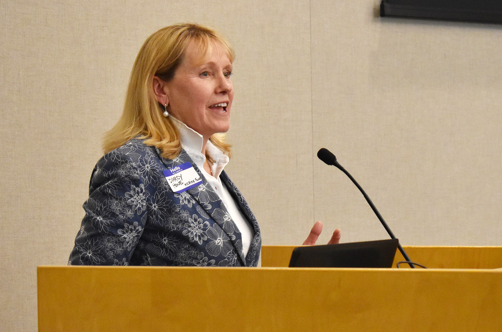 Darcy Howe, KCRise Fund, addresses Enactus students during an end-of-year celebration for the UMKC chapter of the national program; photos by Channa Steinmetz, Startland News
