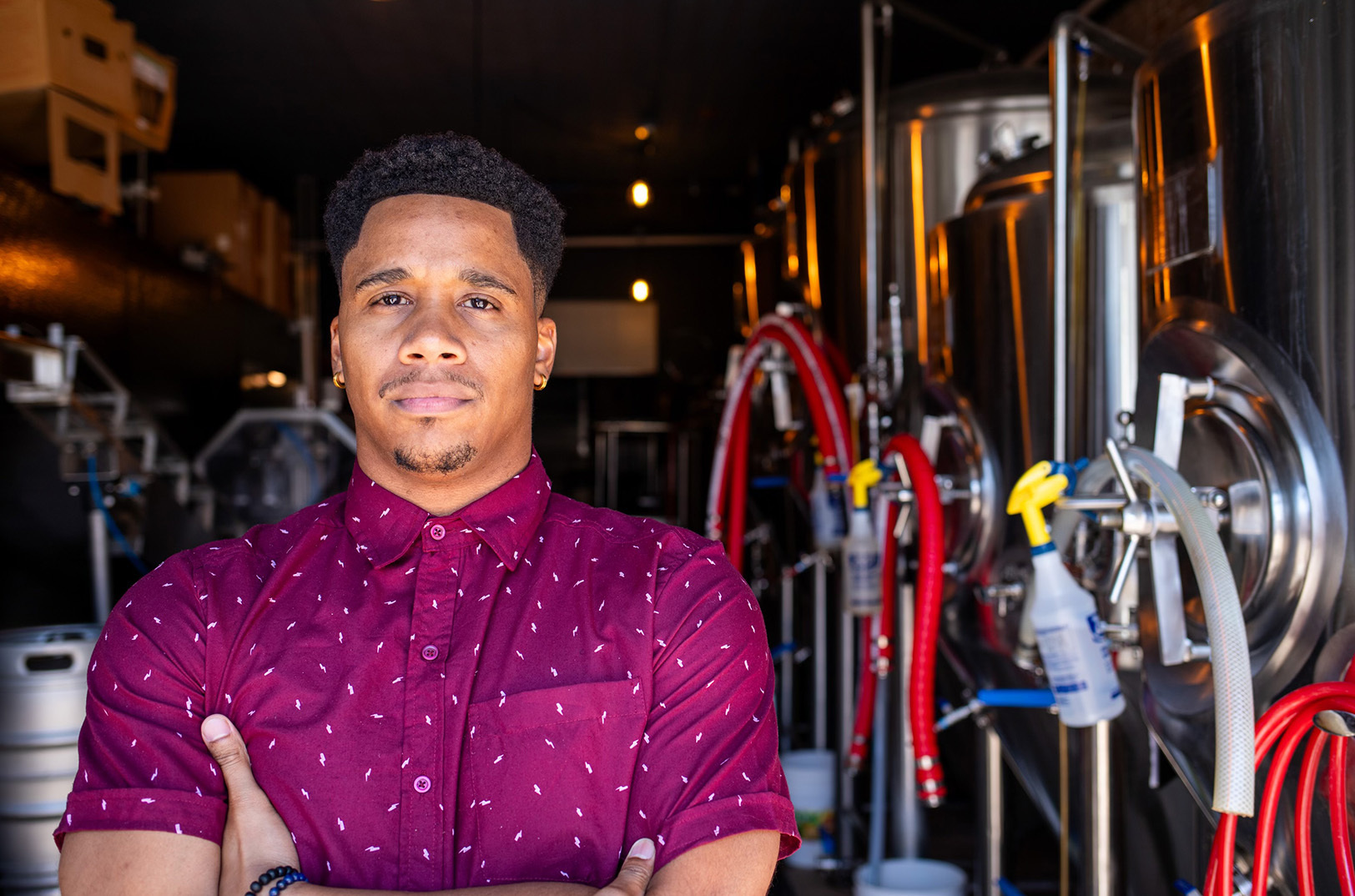 Joshua Lewis, Kin Seltzer