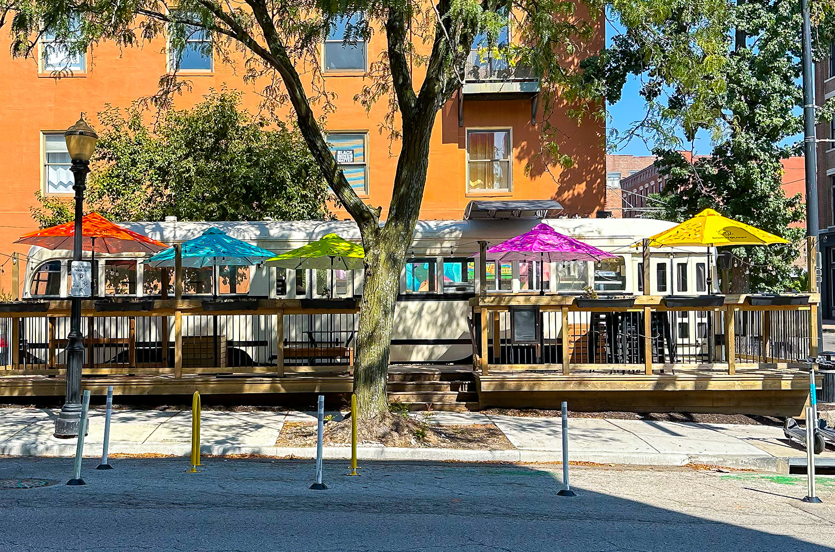 Donutology's River Market trolley; photo courtesy of Donutology