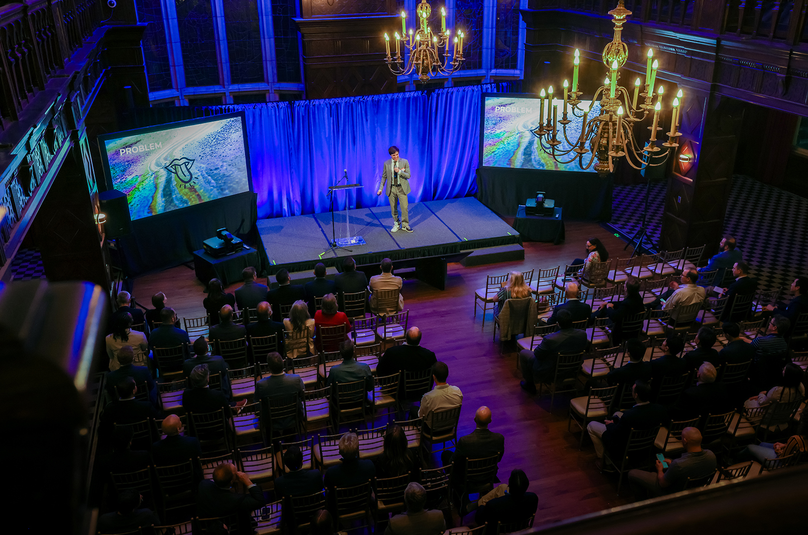 A cohort member pitches Nov. 8 during the 2023 IgniteX Accelerator showcase; photo courtesy of Black & Veatch