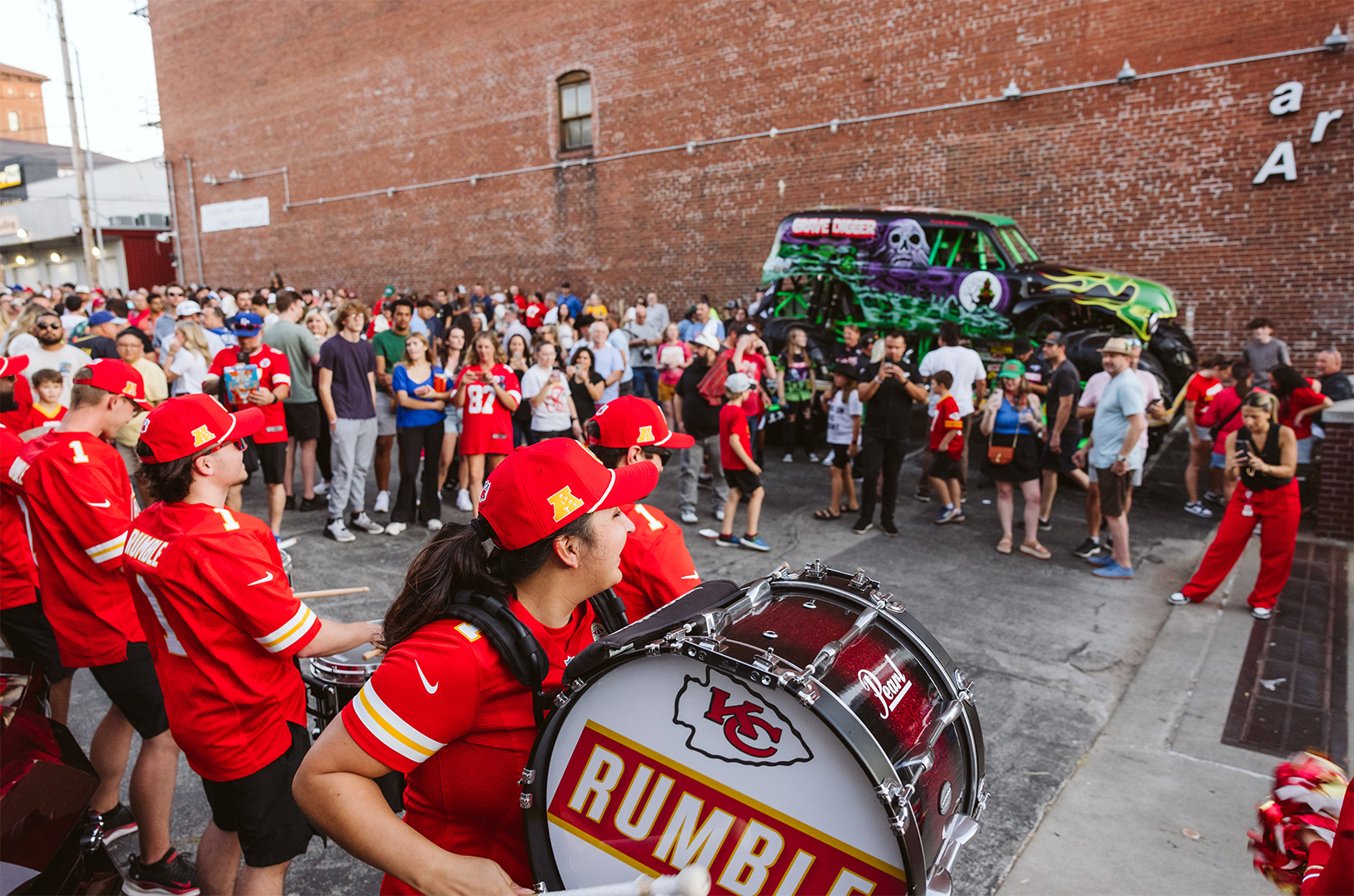 Travis Kelce's Car Jam