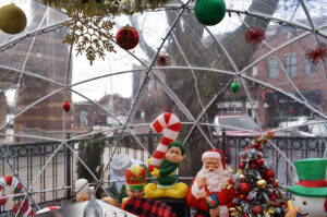 Lulu’s Thai Noodle Shop igloos 02