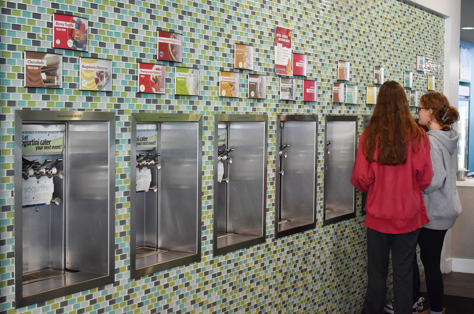 Fifth & Emery Yogurtini Plaza 02