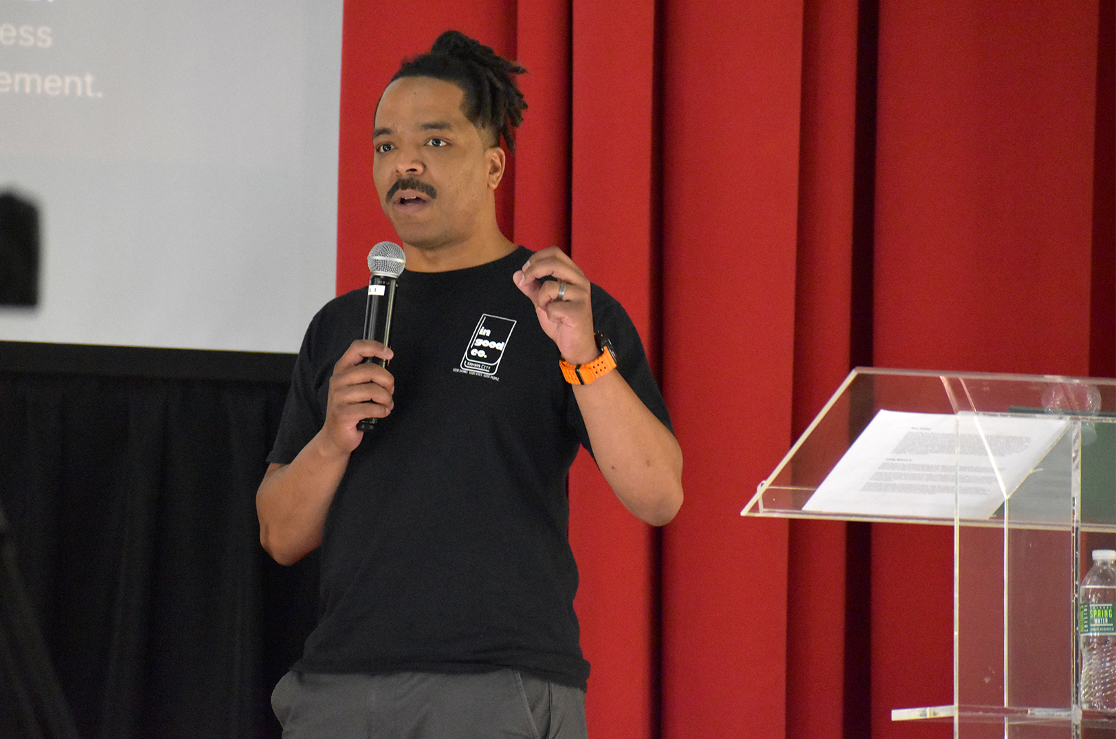 GIFT Pitch Black Daniel Edwards In Good Company tw 01