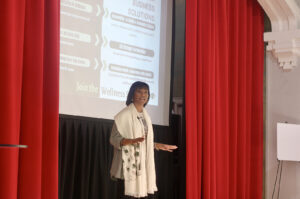 GIFT Pitch Black Debonie Lewis AIMwell Yoga no 04