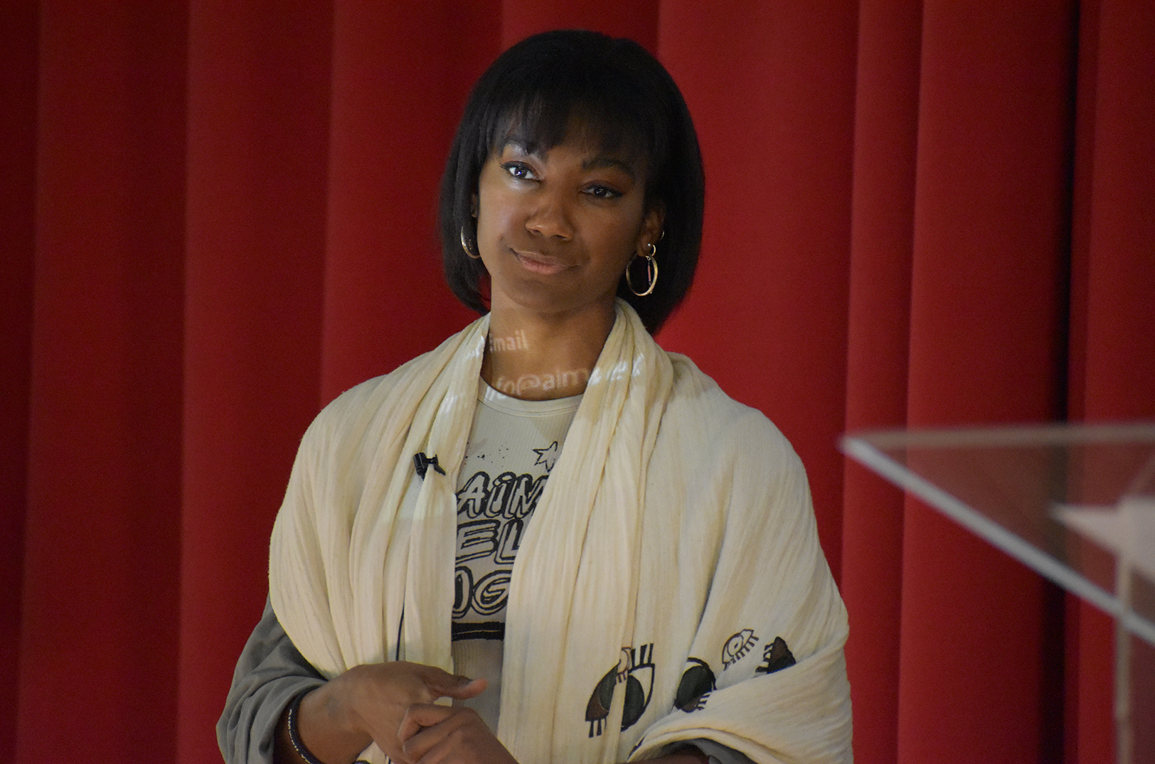 GIFT Pitch Black Debonie Lewis AIMwell Yoga tw 01