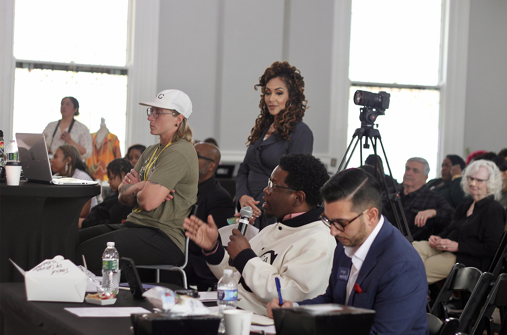 GIFT Pitch Black Judges no 03