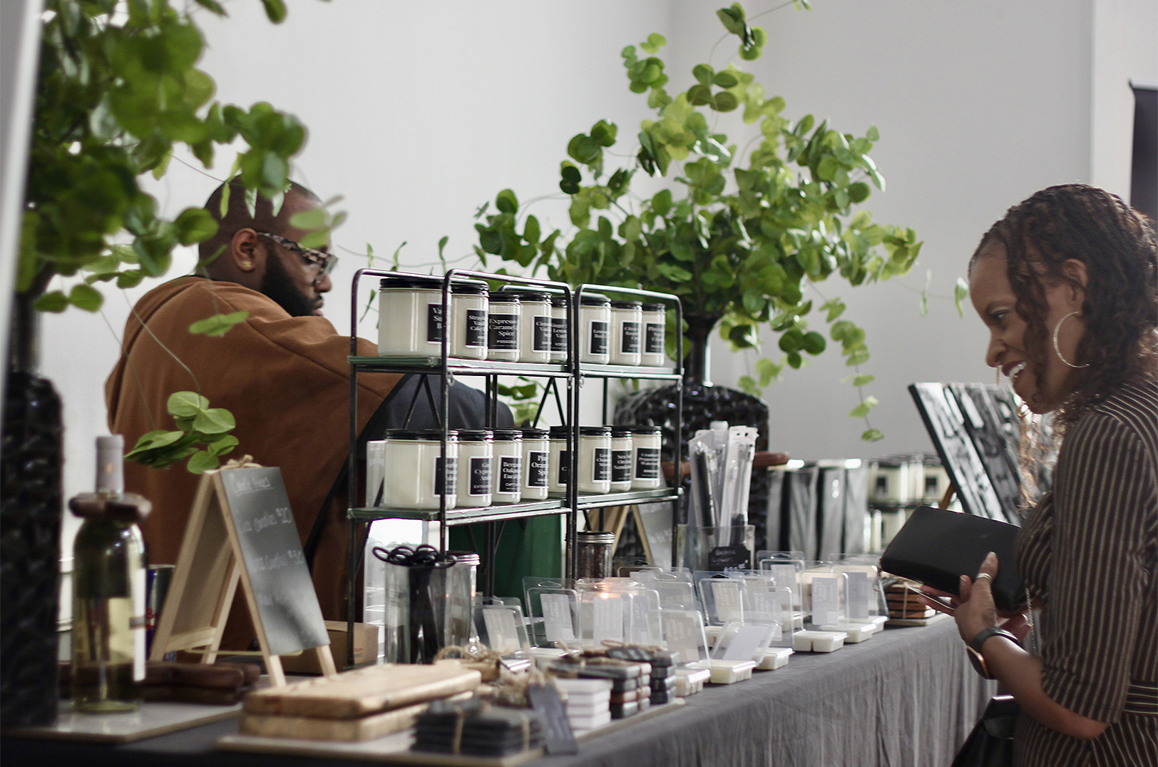 GIFT Pitch Black vendors no 04