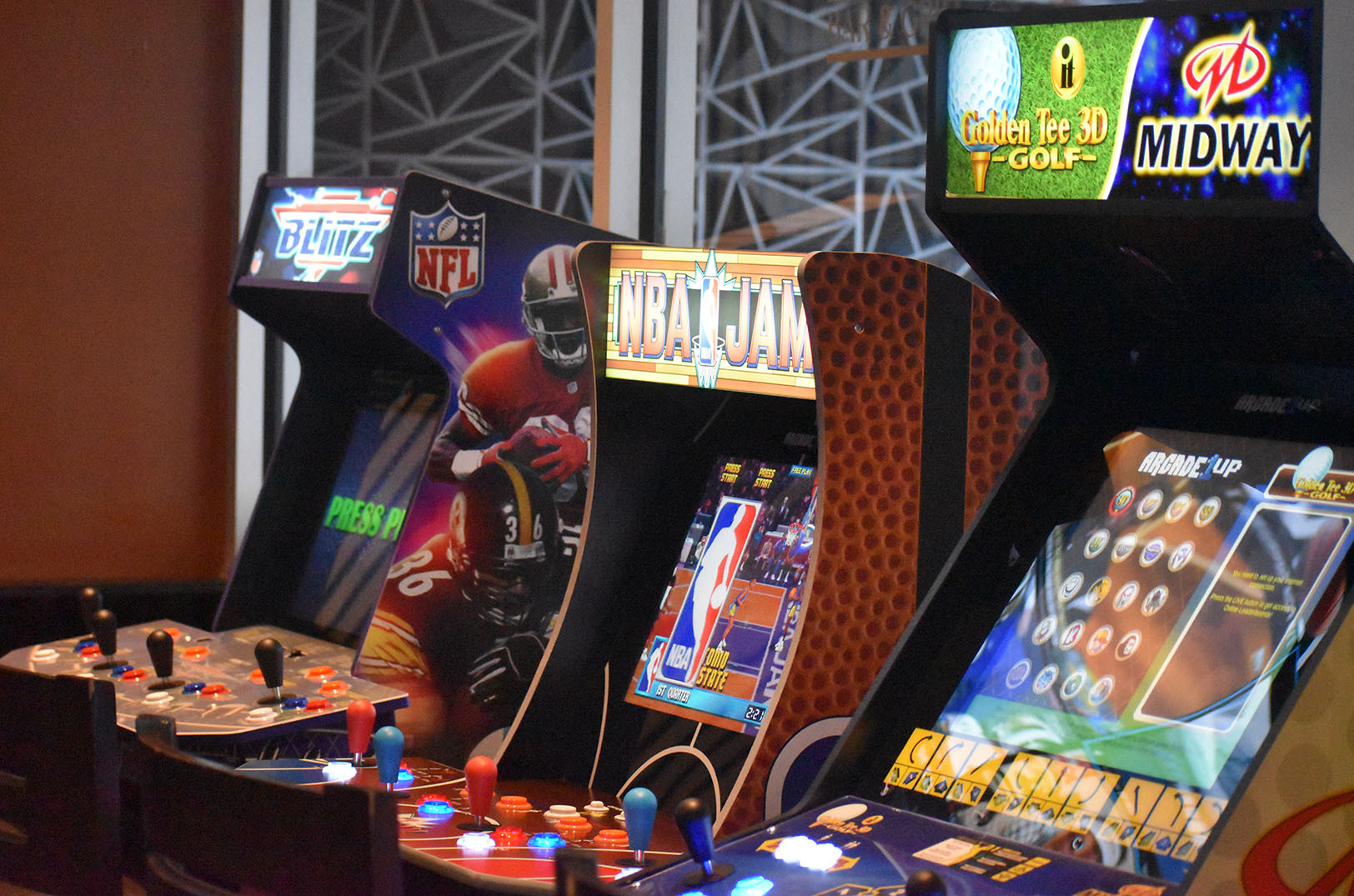 AJs Bar Grill interior 06