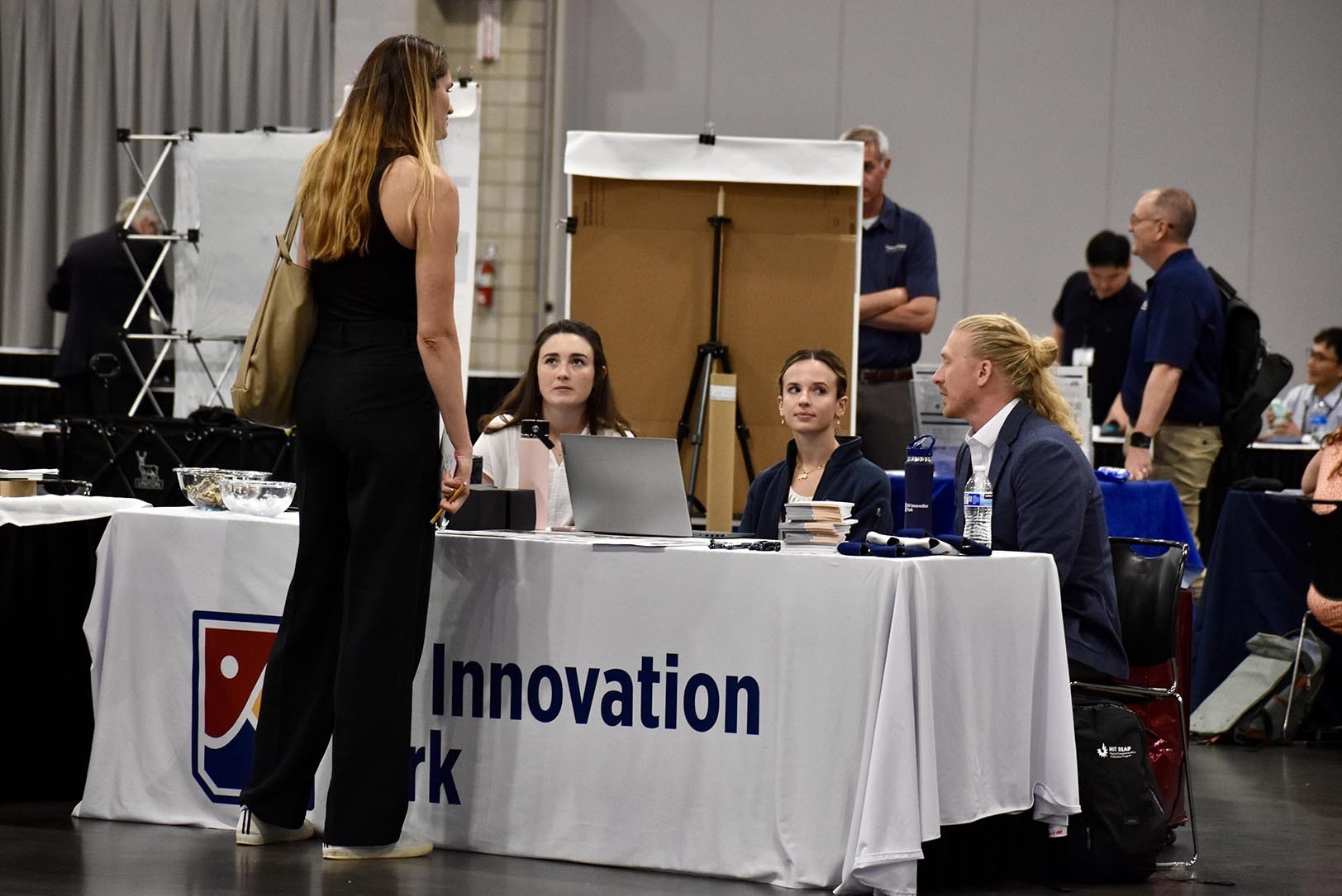 Innovation Festival 06