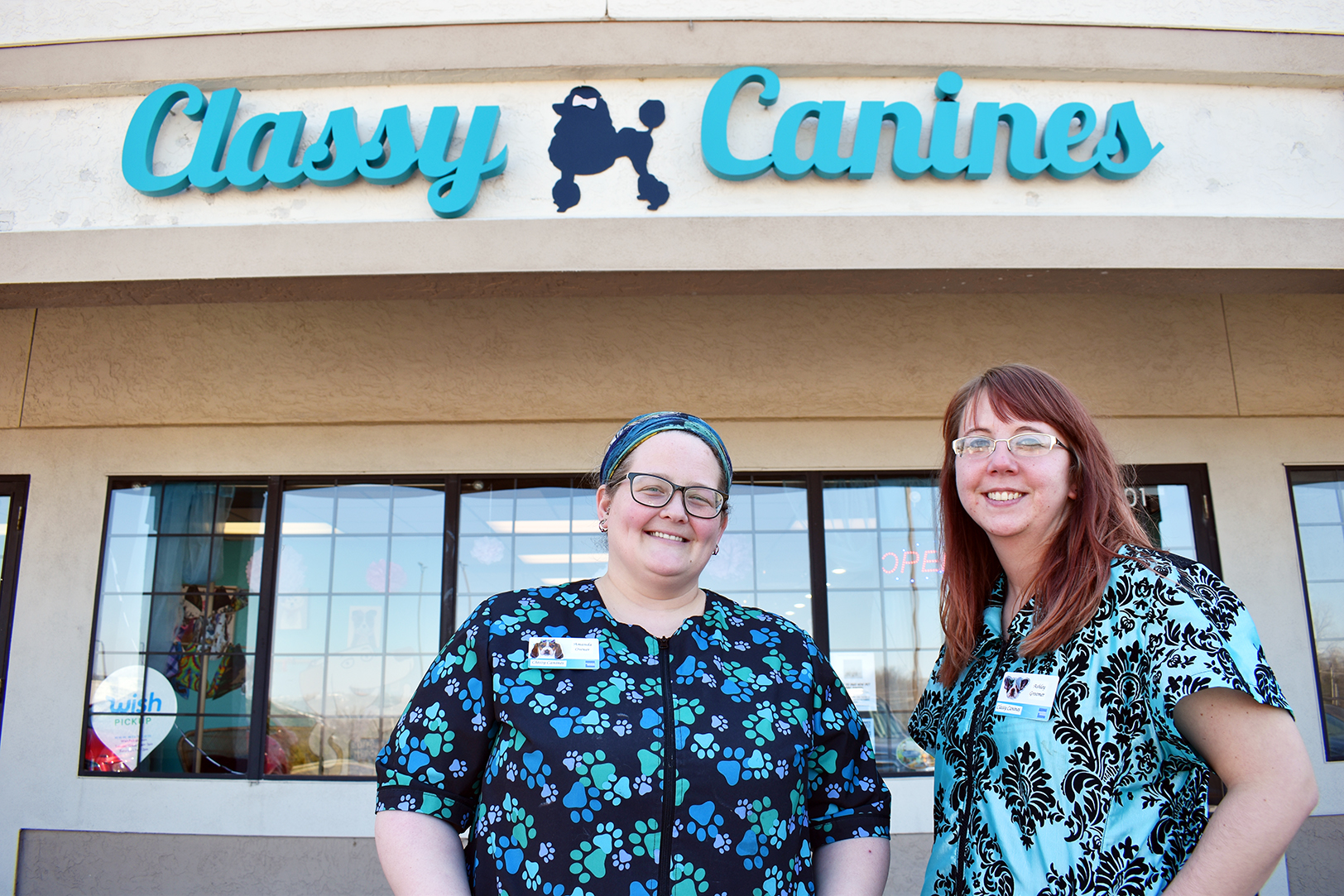 Amanda McIntyre and Ashley Weisel, Classy Canines