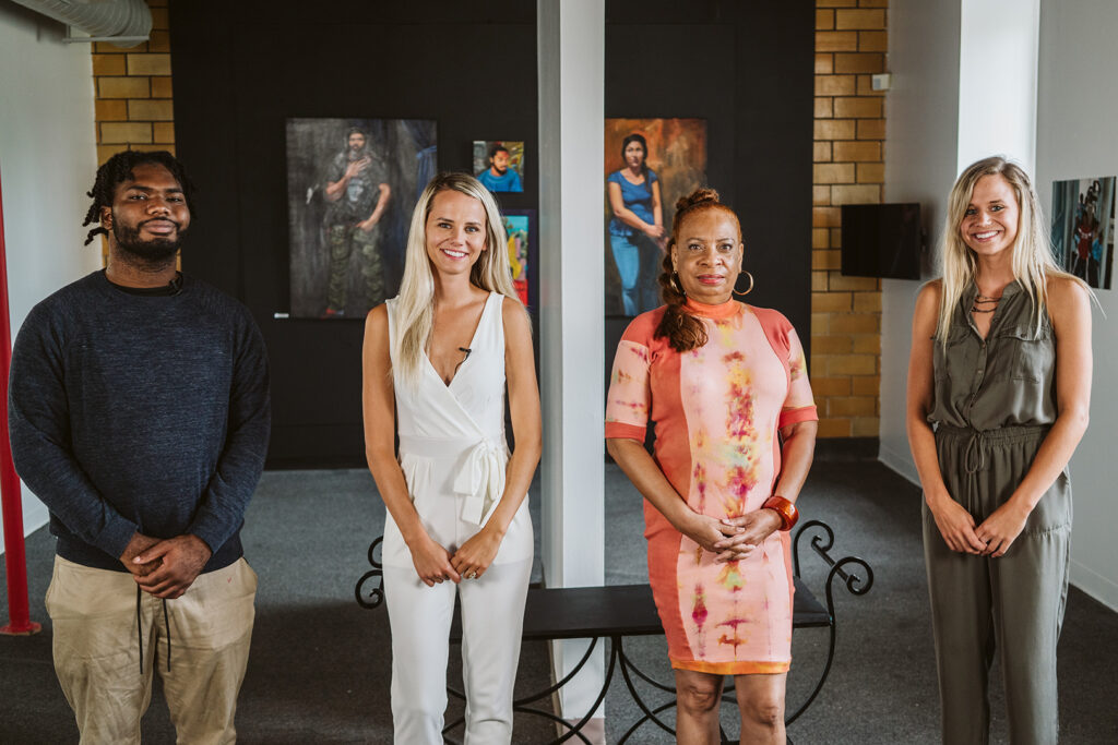 Felix Maull, Jasmine Baudler, Pat Jordan, Amber Baudler; Vine Online